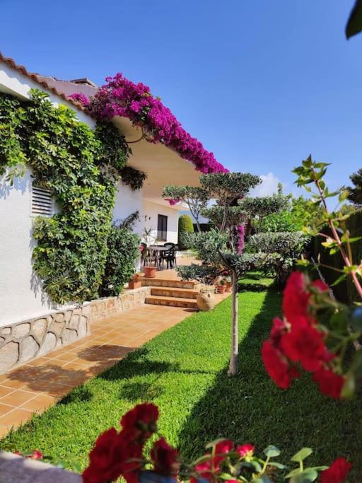 Exclusiva Villa Con Piscina كالافات المظهر الخارجي الصورة
