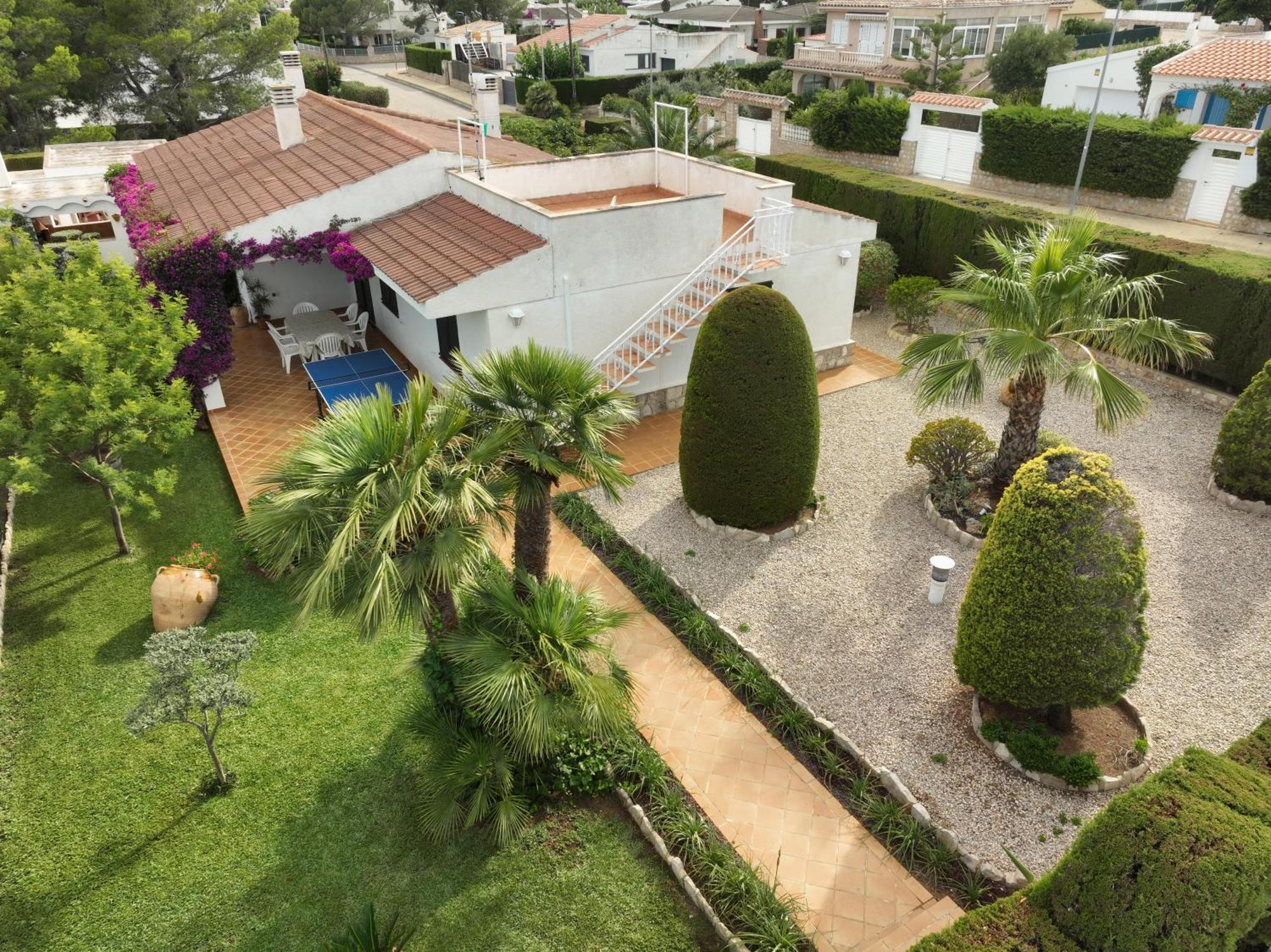 Exclusiva Villa Con Piscina كالافات المظهر الخارجي الصورة